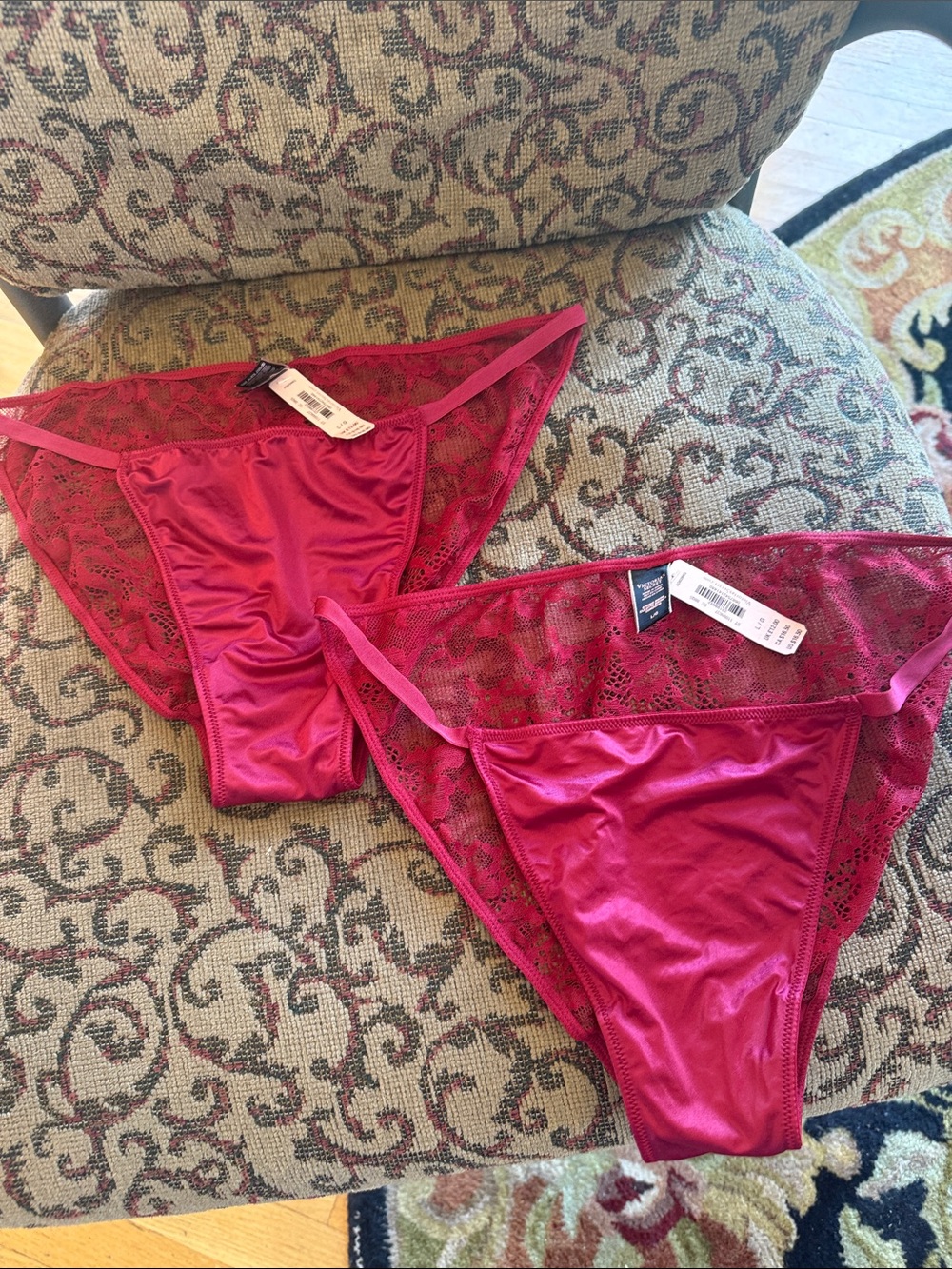Victoria's Secret Fuchsia Lace & Satin String Bikini Panties - Set of 2